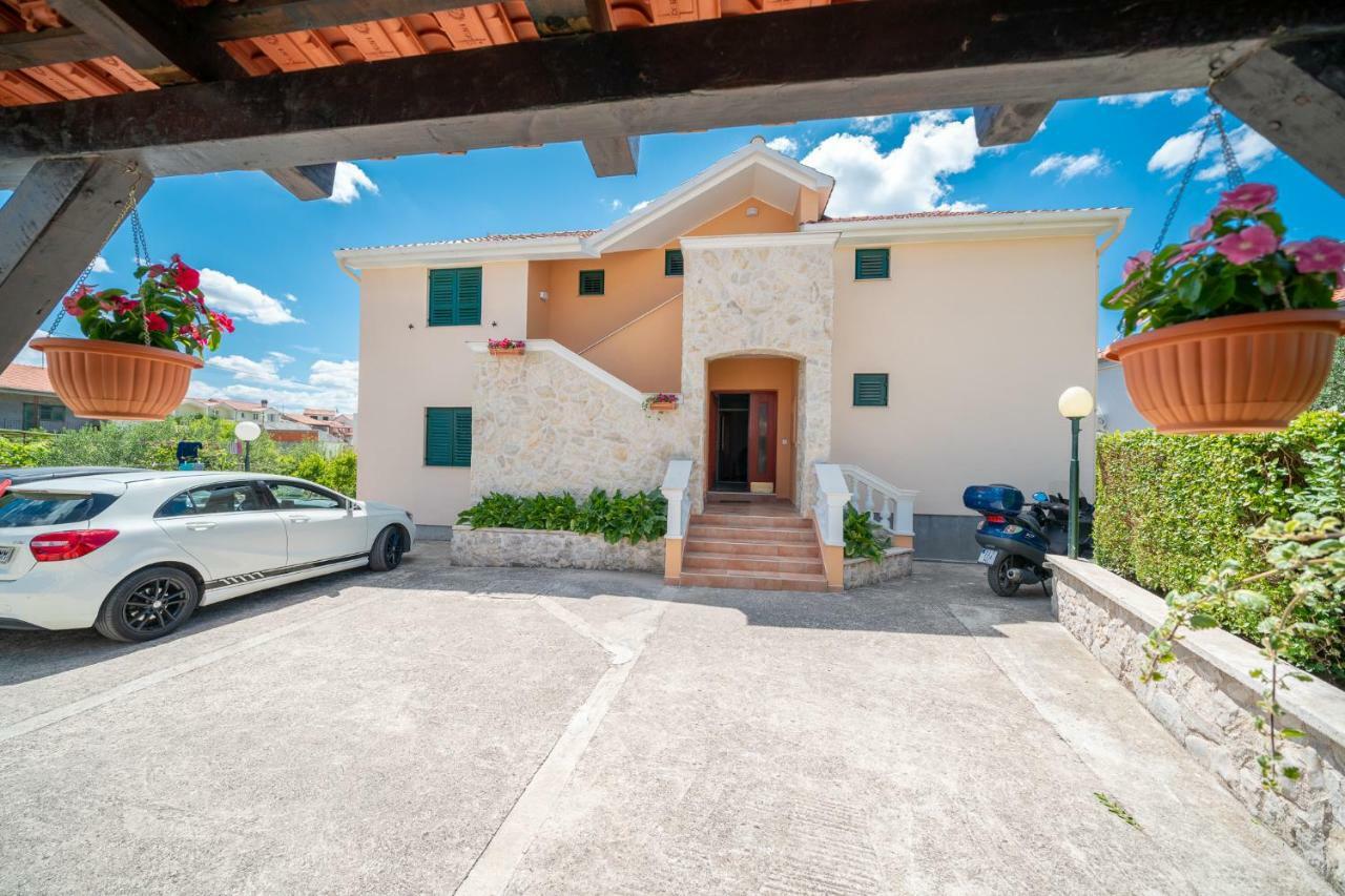 Apartments Janjac Vodice Exteriör bild